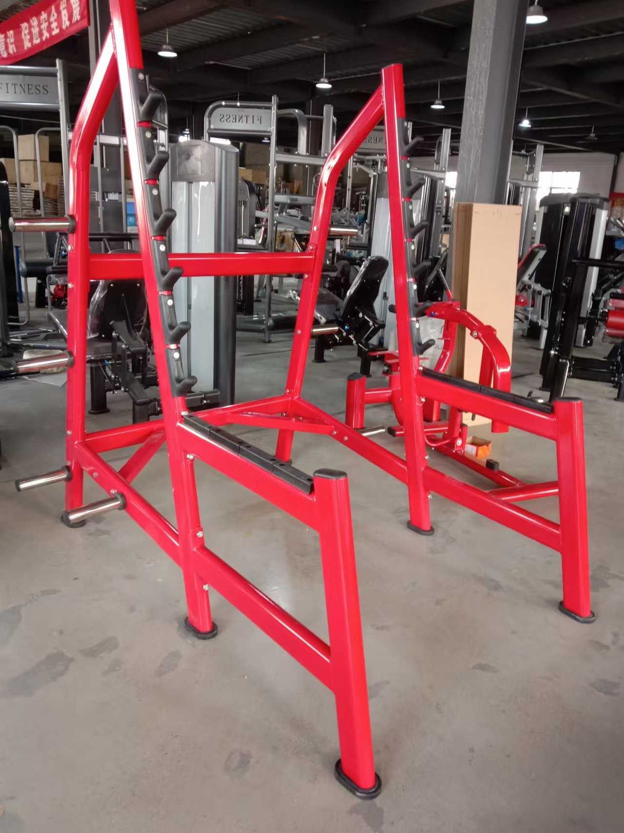 Stojak do przysiadów, klatka s – Heavy Equipment Gym recenzja i cena
