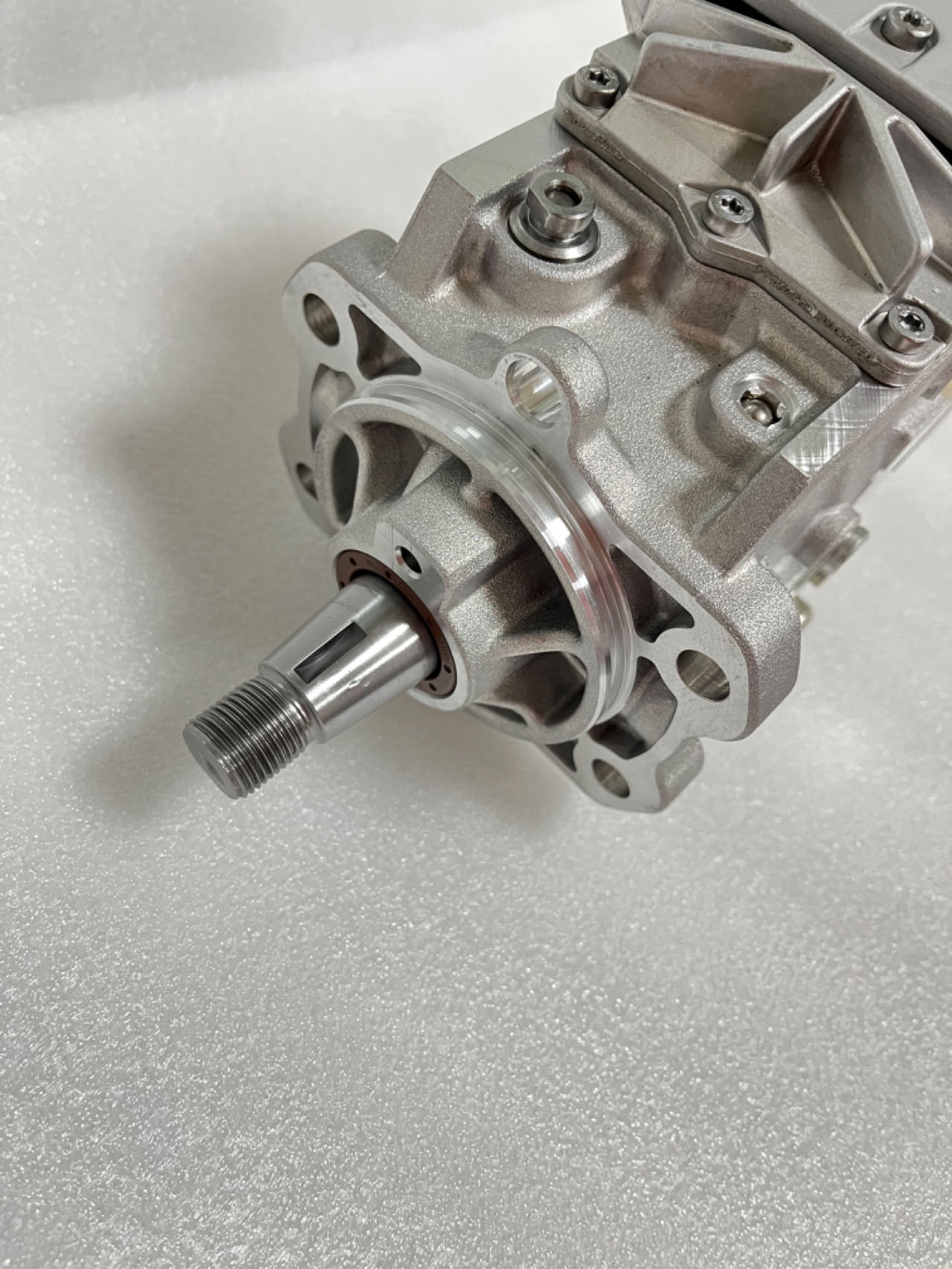 Wytrzymała pompa paliwa 047050 – Heavy Equipment Engine recenzja i cena