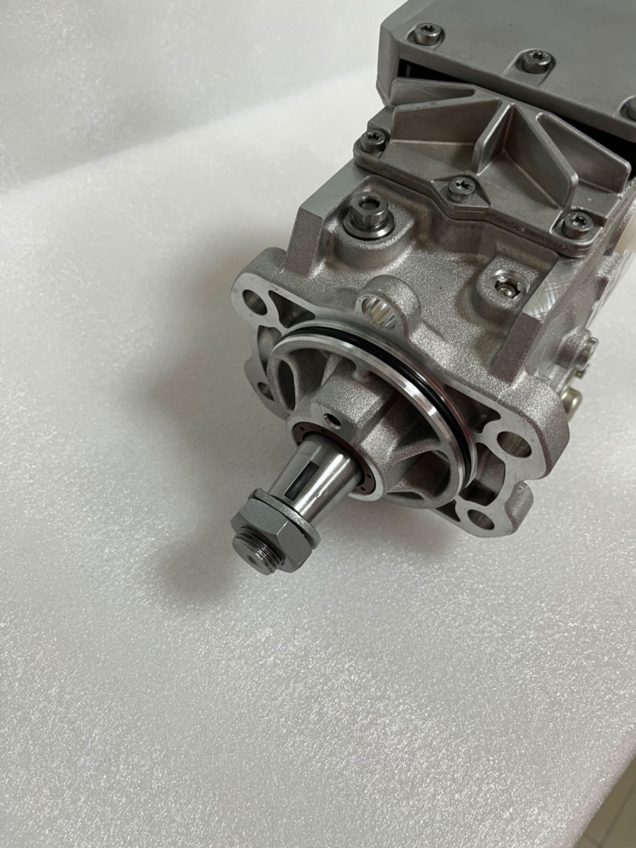 Wytrzymała pompa paliwa 047050 – Heavy Equipment Engine recenzja i cena
